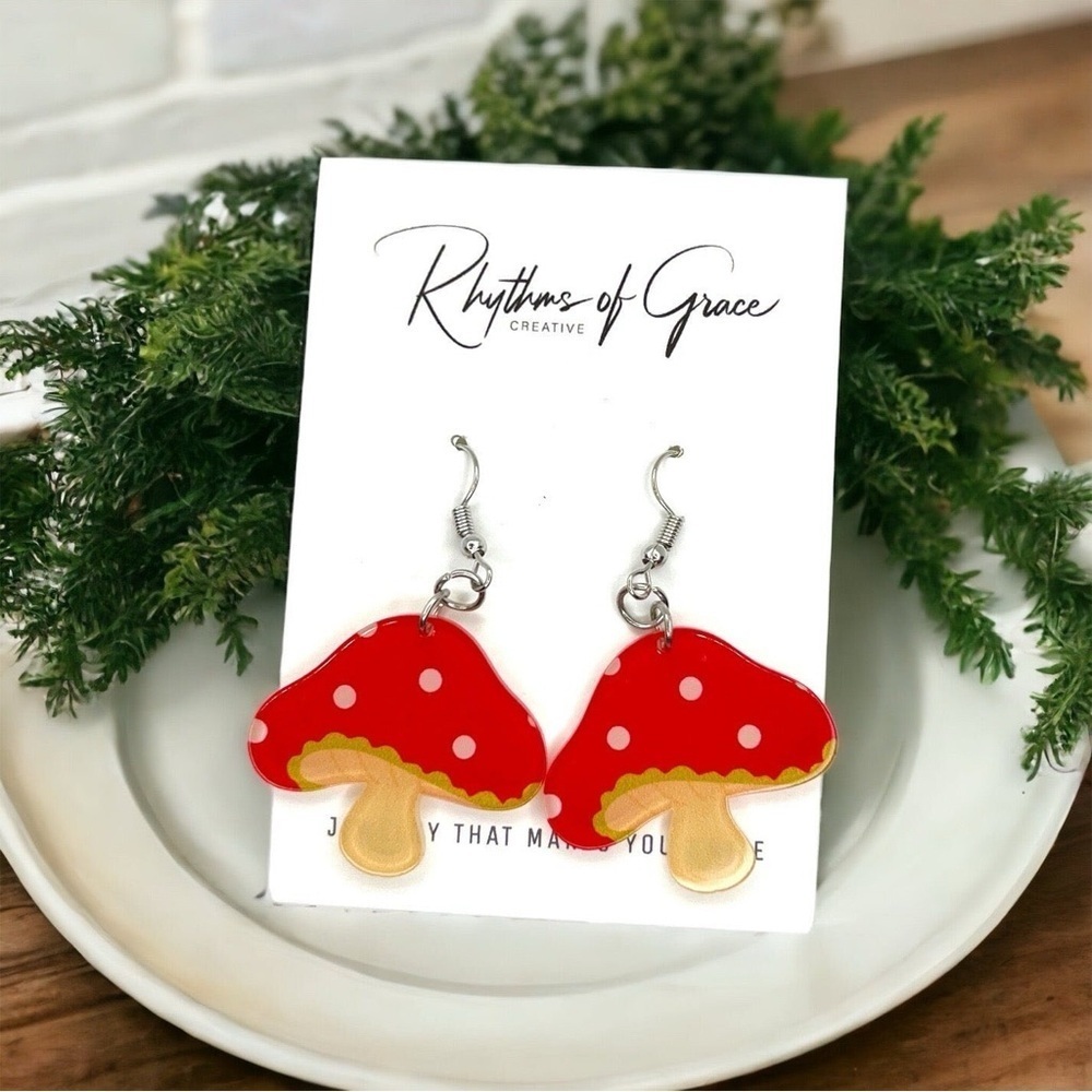 🍄Red & White Mushroom Delight: Playful Handmade Dangle Fungi Earrings! Toadstool